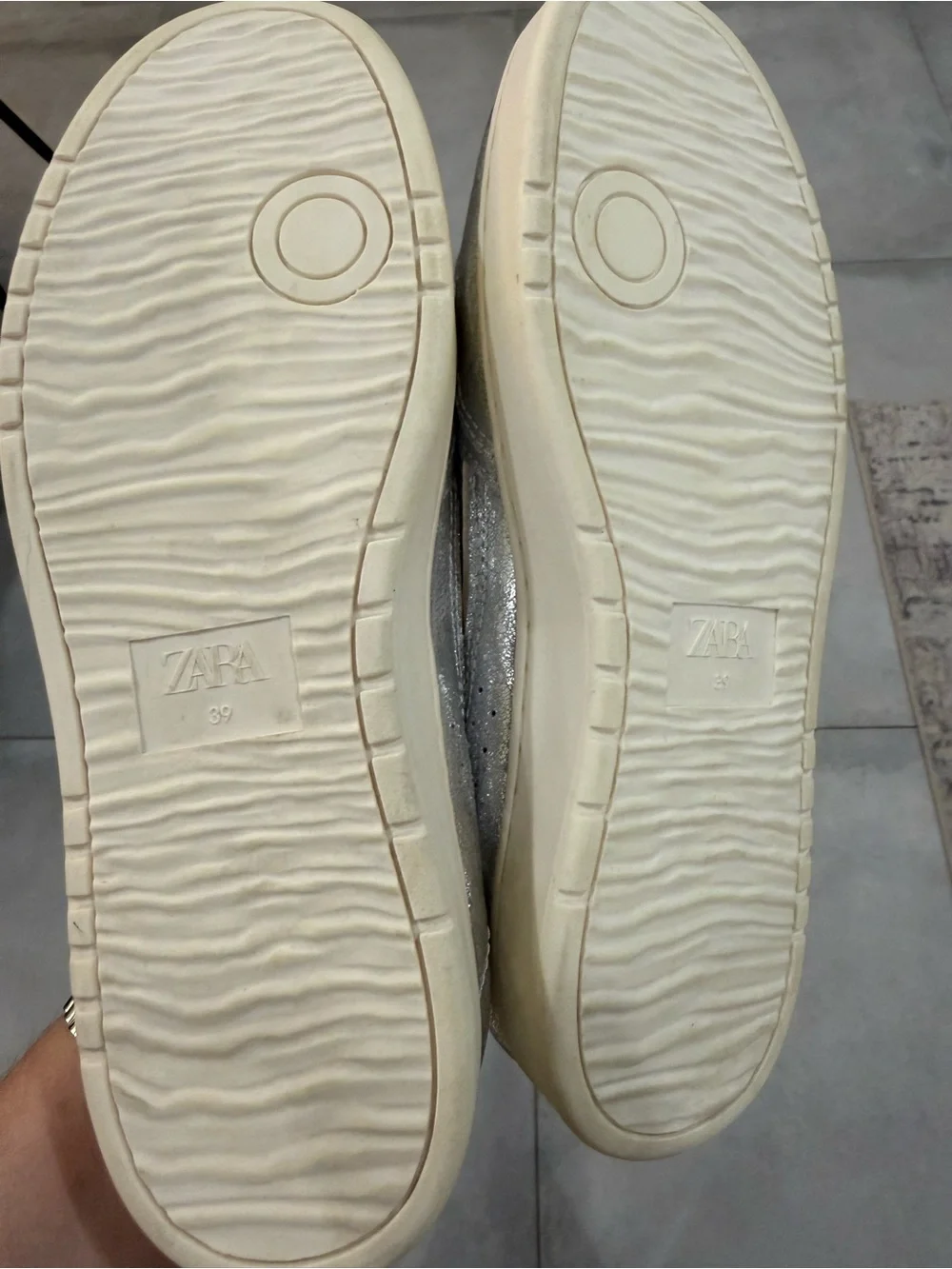 Zara Metallic Silver Low-Top Sneakers with Cream Laces